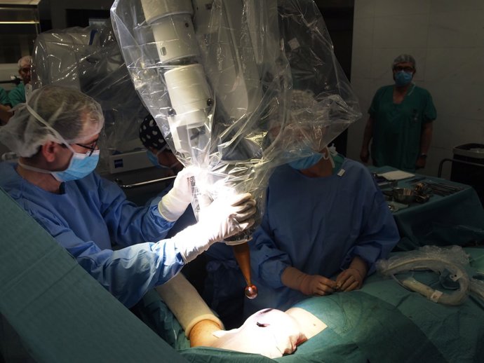 L'Hospital del Mar usa radioteràpia intraoperatòria per tractar càncer de mama 