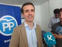 Casado critica a Santamaría por "renegar" del PP y propone un PP en el que San Gil pueda tener el cargo que quiera