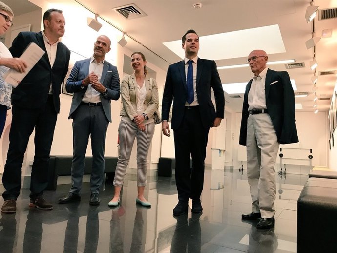 IGNACIO AGUADO SE REÚNE CON CRUZ ROJA