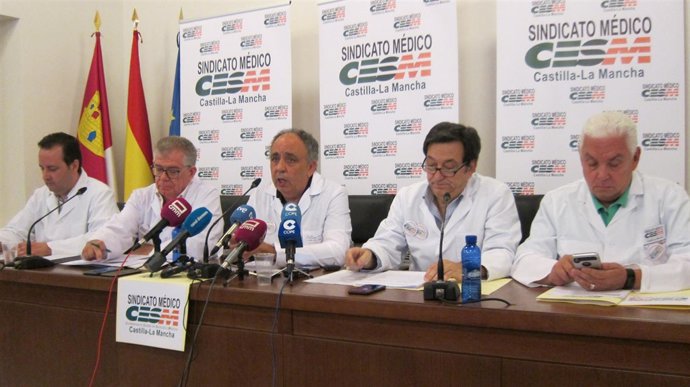 Responsables del CESM CLM en rueda de prensa