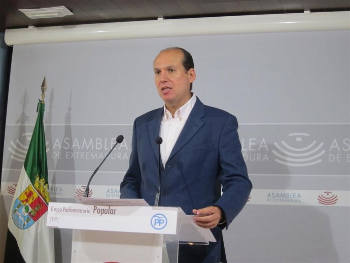 El portavoz de Hacienda del Grupo Parlamentario Popular, Luis Alfonso Hernández 