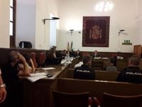 La Fiscalía eleva a 23 años de cárcel su petición para el acusado de matar de un tiro a su pareja en Granada