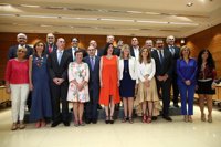 Consejeros de PP reclaman fijar coste de universalidad, mientras PSOE recuerda que CCAA ya atendían a irregulares