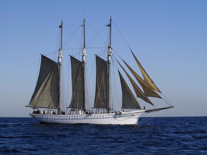 El velero centenario Santa Eulalia zarpará hacia el Puerto de Tarragona