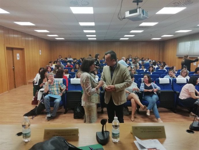 Nota Y Foto/ Un Centenar De Personas Participan En Unas Jornadas Centradas En La