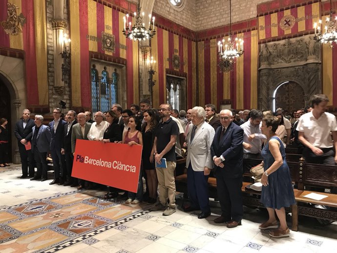 Ada Colau en la presentació del Pla Barcelona Ciència