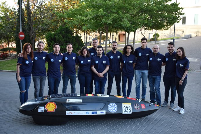 Imagen de los integrantes del UPCT Solar Team