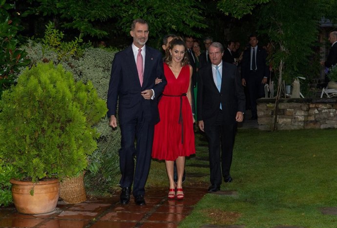 Reyes Felipe y Letizia