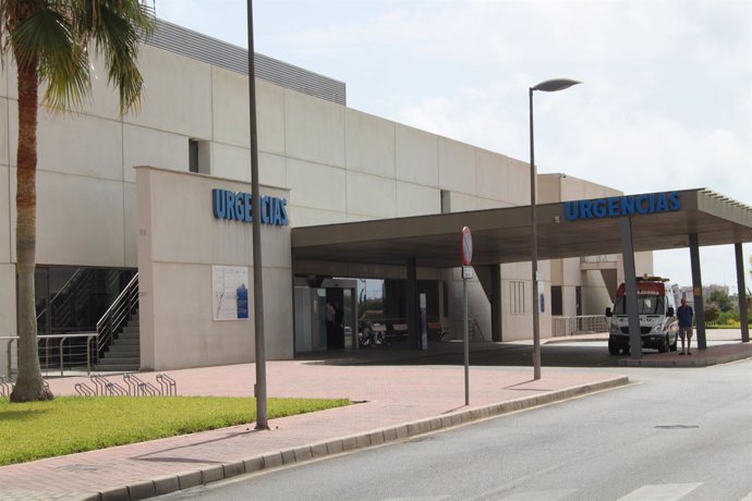 Acceso a Urgencias en el Hospital de Torrevieja en imagen de archivo