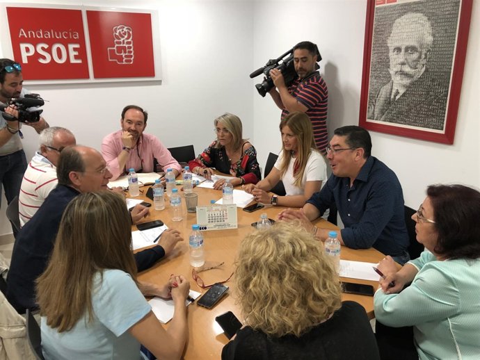Reunión del grupo parlamentario del PSOE de Huelva.