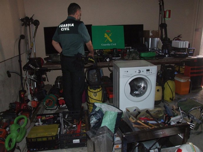 Tres detenidos en Operación Grañas por robos en Pontevedra y Ourense.