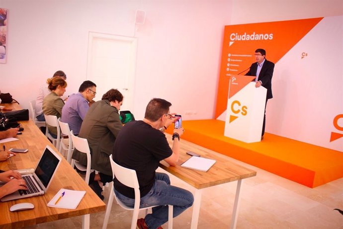 Juan Marín en rueda de prensa en la sede de Jerez