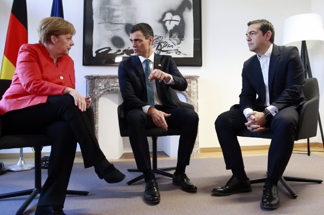 Pedro Sánchez se reúne con Angela Merkel y Alexis Tsipras