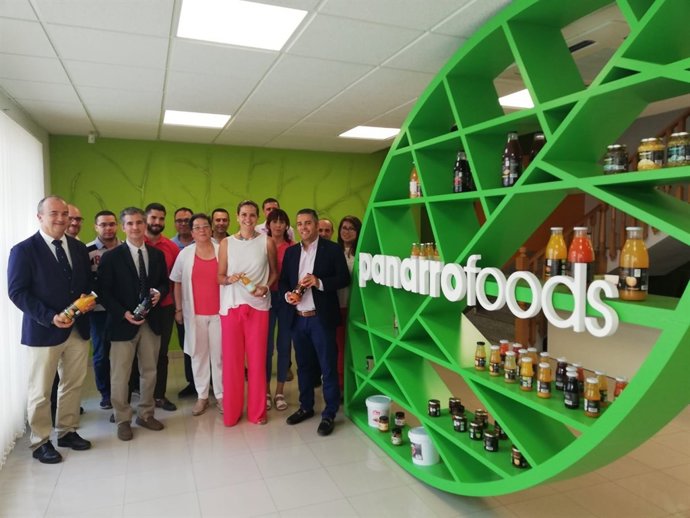 El consejero Miguel Ángel del Amor durante su visita a Panarro Foods