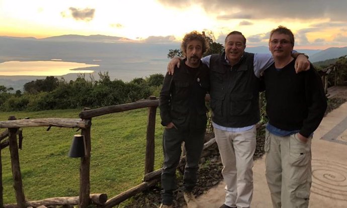 Diego Guerrero, Pablo del Pozo, y Andoni Aduriz en el hotel Crater Lodge de Ngor