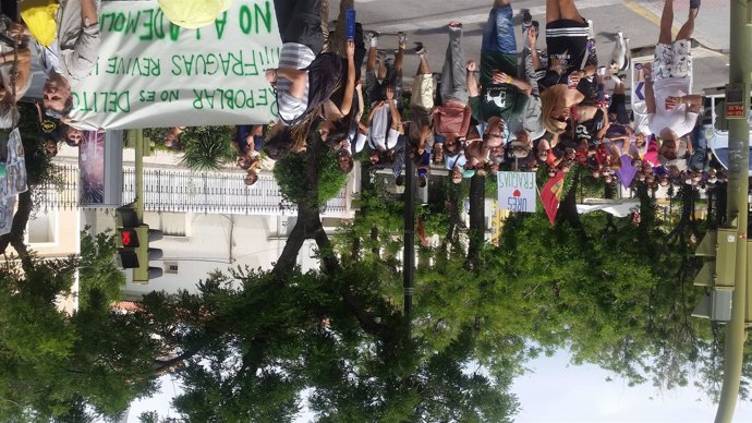 Manifestación en apoyo a los jóvenes de Fraguas