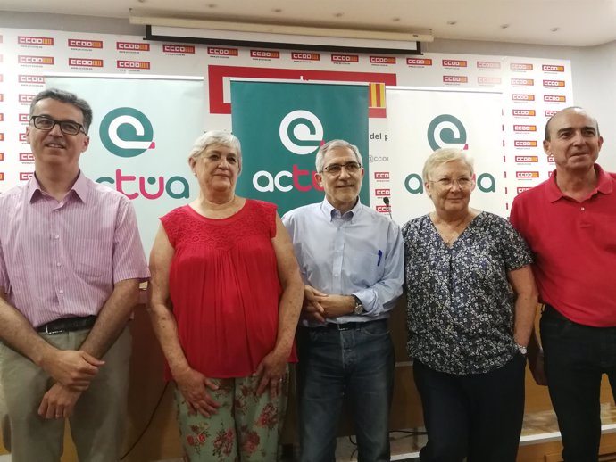 Llamazares ha presentado 'Actúa' en València junto a algunos de sus integrantes