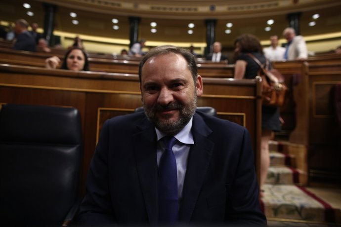 José Luis Ábalos en la sessió de control al Govern al Congrés