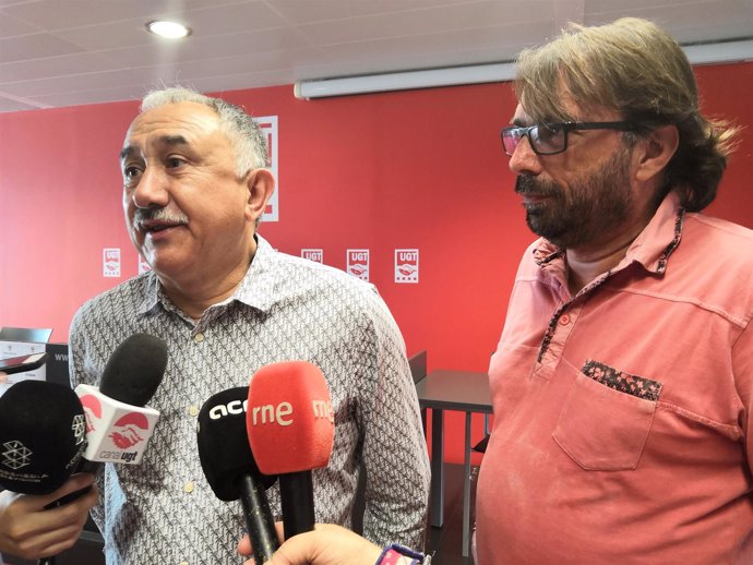 El secretario general de UGT, Pepe Álvarez, y el de UGT Catalunya, Camil Ros