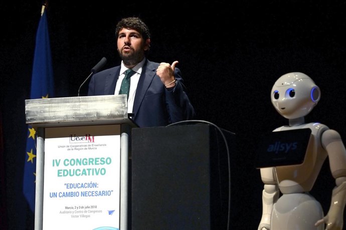 López Miras, inaugura el IV congreso ‘Educación: Un cambio necesario’