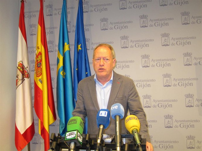 AURELIO MARTÍN, PORTAVOZ IU GIJÓN                               