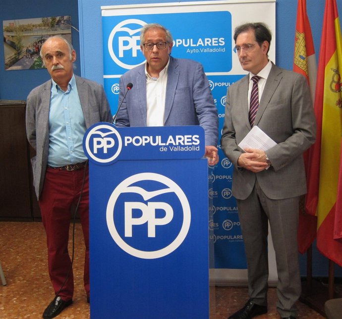 Los concejales del PP Carlos Fernández, Antonio Martínez y Jesús Enríquez