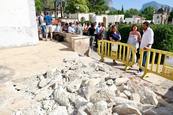 Armengol visita la fosa de Alaró