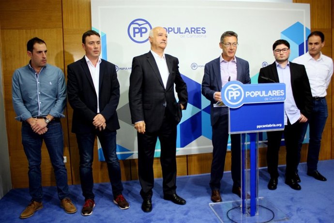 Alcaldes y números uno del PP en Campoo
