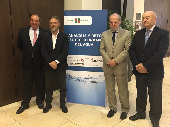 Fiscal y Villalobos inauguran una jornada sobre gestión del agua en Andalucía