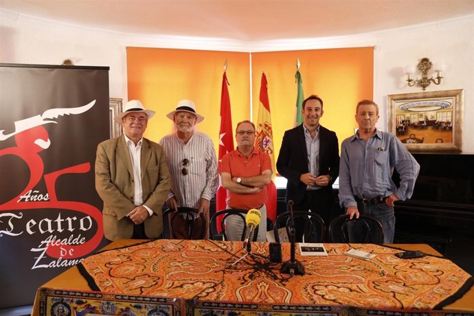 Juan Diego se convierte en padrino del 25º Aniversario de El Alcalde de Zalamea