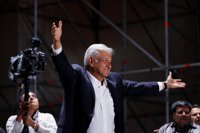 Peña Nieto y López Obrador se reunirán el martes para acordar "una transición ordenada y eficiente"