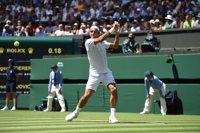 Federer arrolla a Lajovic en su estreno en Wimbledon y García López pasa a segunda ronda