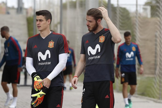 Kepa y De Gea en el entrenamiento de la selección