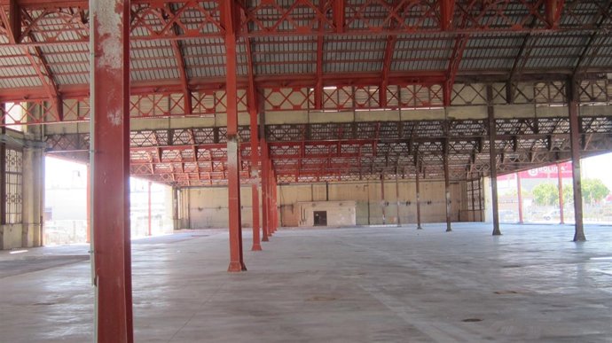 Imagen del Tinglado 5 del puerto de València                                