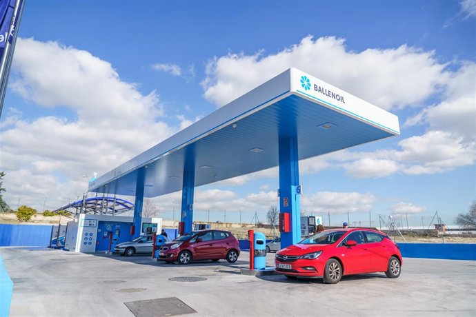 Estación de servicio de Ballenoil.