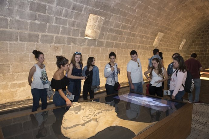 La Diputación Atraerá Este Verano A Más De 150.000 Visitantes Al Castillo De Peñ