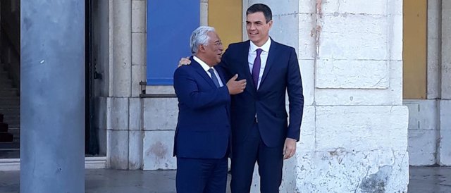 Pedro Sánchez con el primer ministro portugués, Antonio Costa