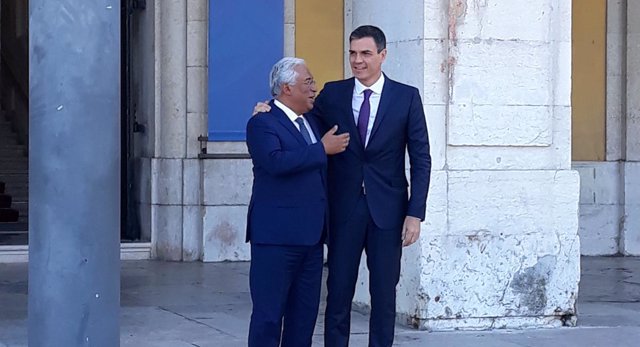 Pedro Sánchez con el primer ministro portugués, Antonio Costa