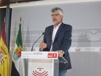 El PSOE destaca que Extremadura encuentra una "senda continuada" de generación de empleo