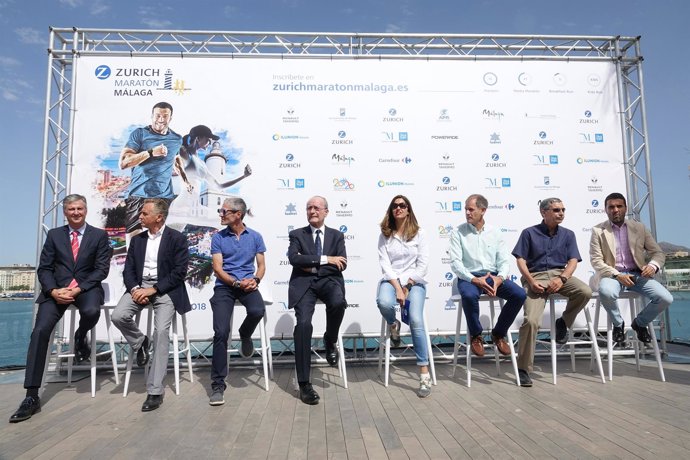 Zurich Maratón Málaga presentación farola málaga alcalde plata jacobo media