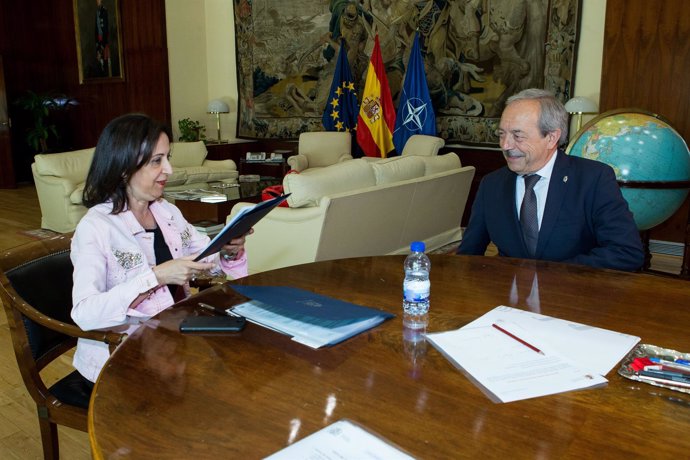 Ministra de Defensa y Alcalde de Oviedo
