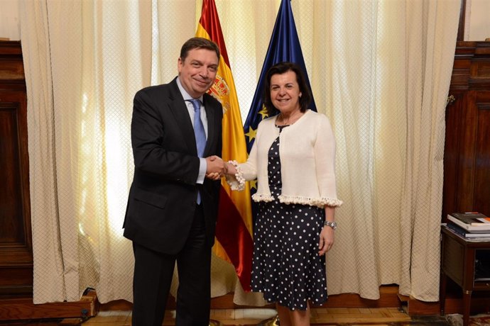 Reunión de consejera y ministro de Agricultura