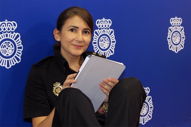 La inspectora Carolina González, nueva 'community manager' de Moncloa