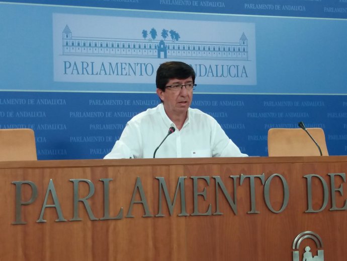 El presidente y portavoz parlamentario de Cs Andalucía, Juan Marín