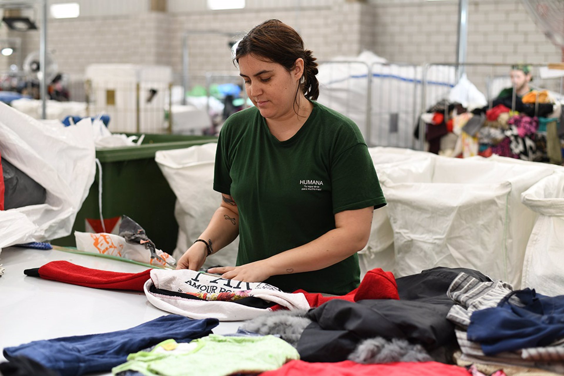 Recuperan más de 150 toneladas de ropa usada en Baleares en el primer semestre del año