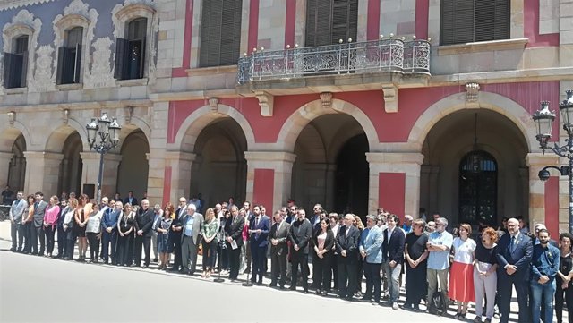 Declaración institucional desde las puertas del Parlament sobre los presos