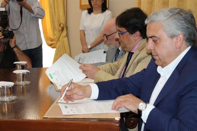 Firma del acuerdo Extremadura-Alentejo