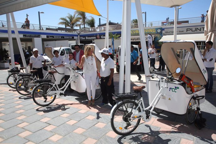 Angeles muñoz alcaldesa de marbella presenta nuevo servicio de playas mantenimie