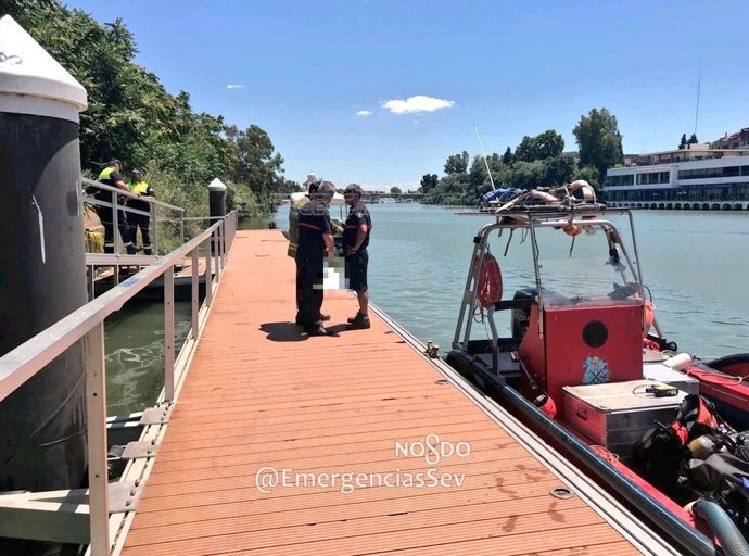 Buceadores de Bomberos rescatan el cuerpo sin vida de una mujer 
