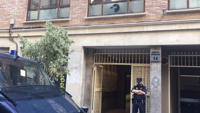 La Policía Nacional registra la empresa Divalterra en Valencia